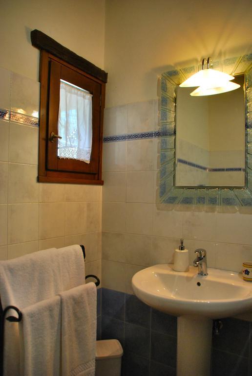 Casale I Burroni Apartment อาเรซโซ ภายนอก รูปภาพ
