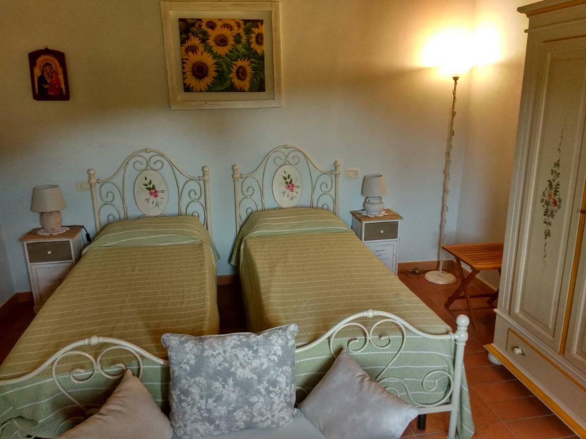 Casale I Burroni Apartment อาเรซโซ ภายนอก รูปภาพ